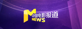 美女扒开胸罩